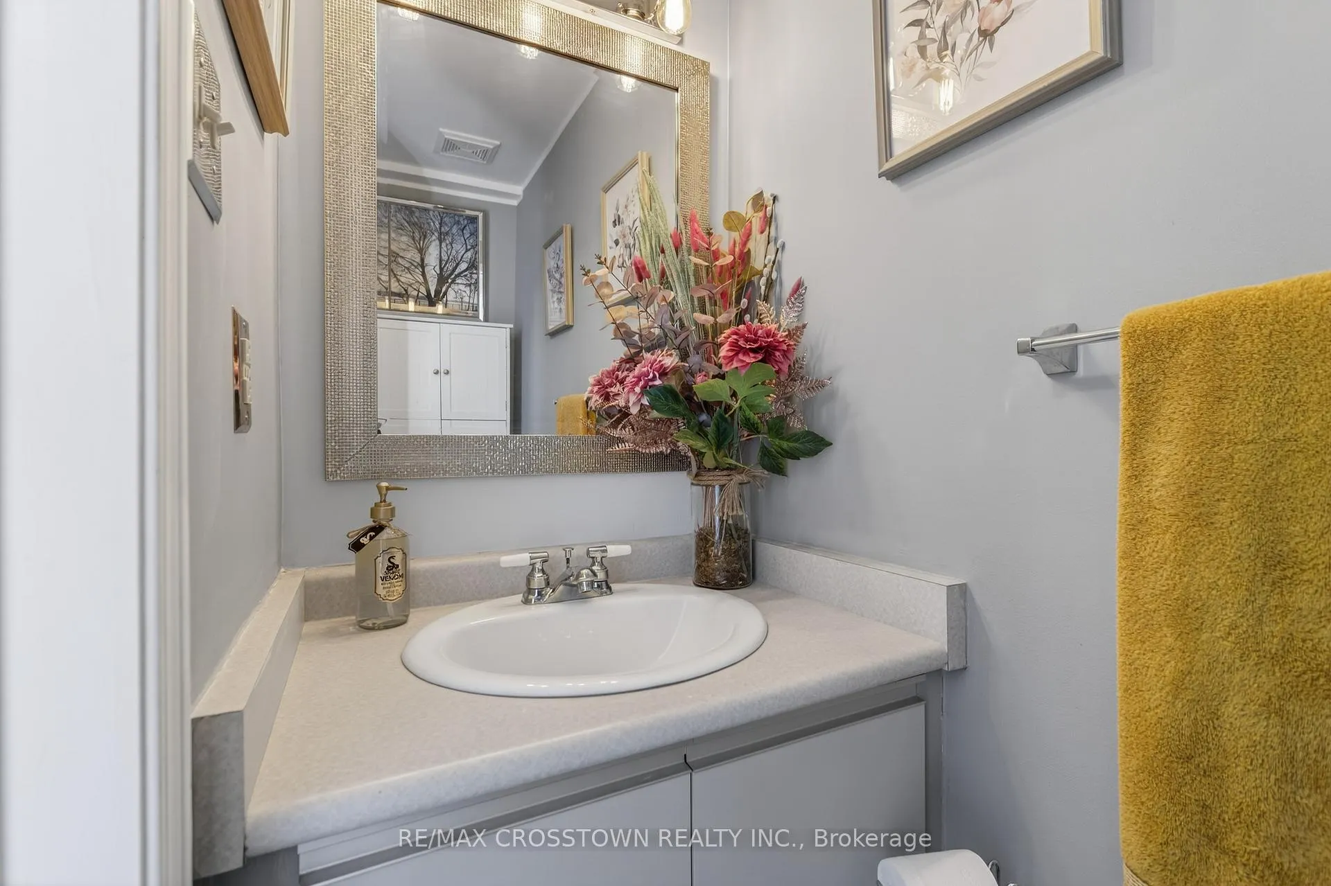 Photo 6 of 47 Lyfytt Crescent, Barrie, West Bayfield — HOMEH