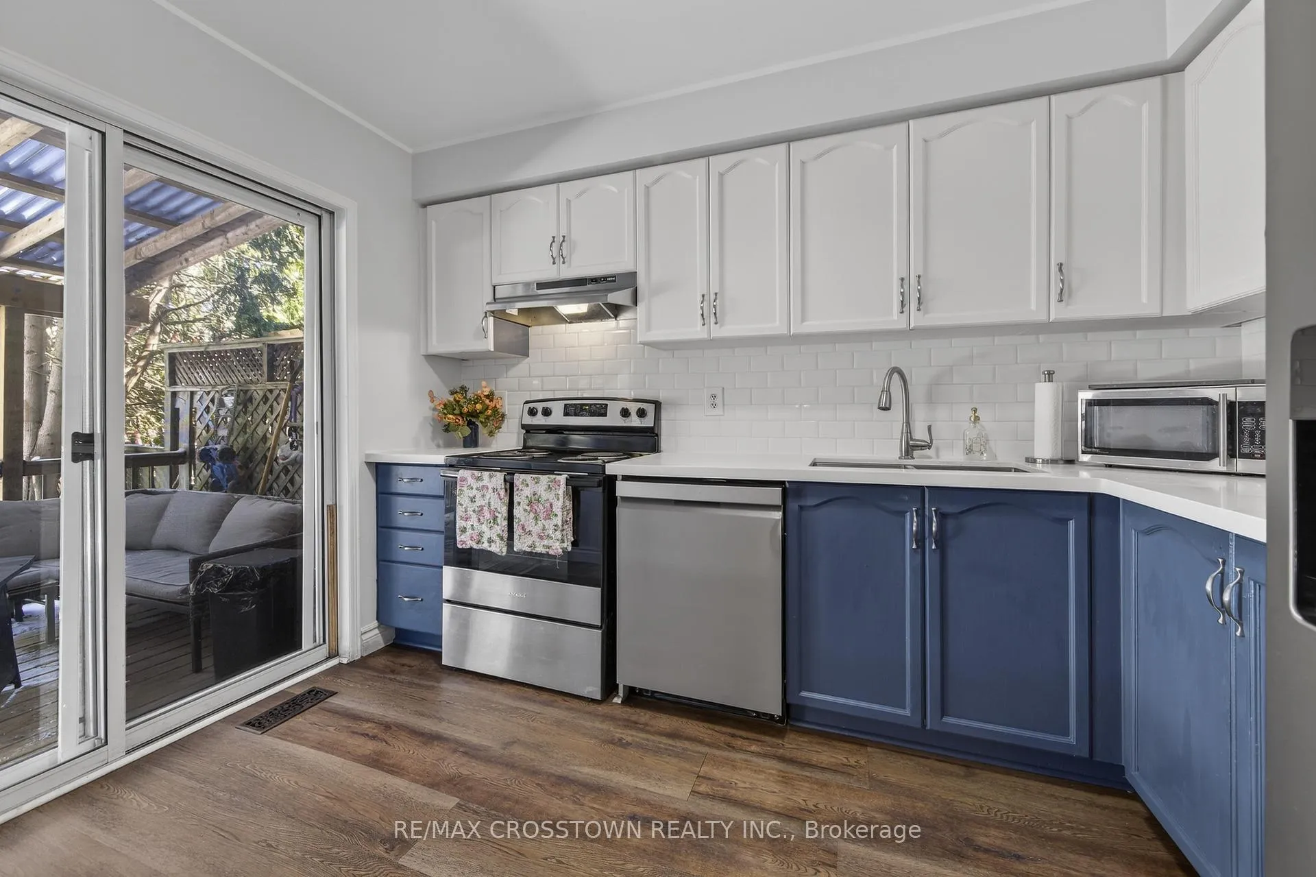 Photo 15 of 47 Lyfytt Crescent, Barrie, West Bayfield — HOMEH