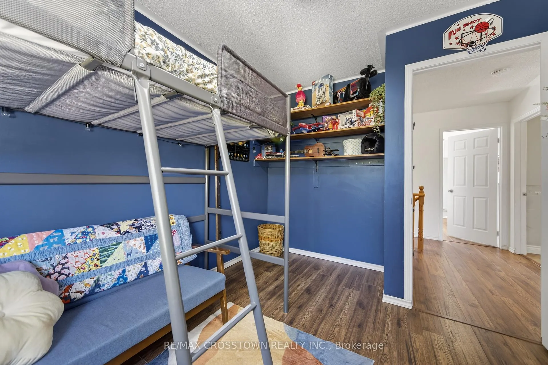 Photo 34 of 47 Lyfytt Crescent, Barrie, West Bayfield — HOMEH