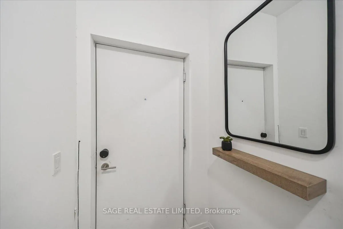 Photo 4 of Unit 203, 56 Coles Avenue, Vaughan, Vaughan Grove — HOMEH
