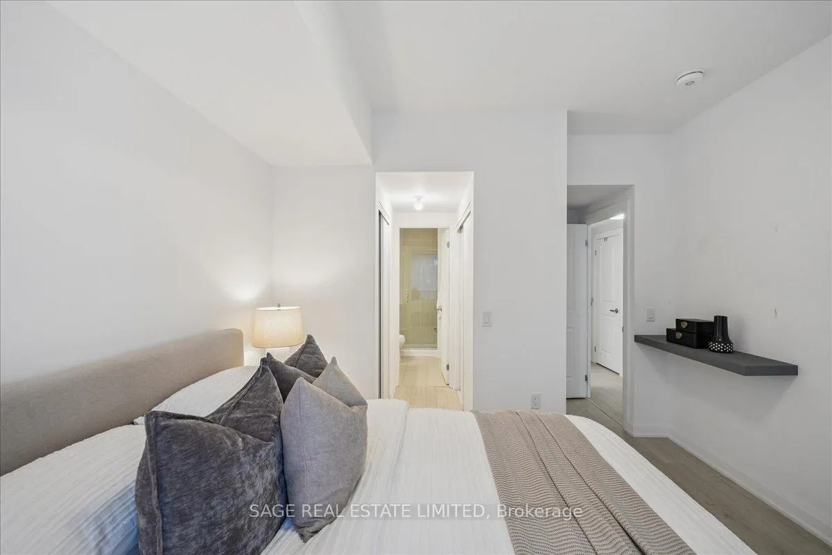 Photo 14 of Unit 203, 56 Coles Avenue, Vaughan, Vaughan Grove — HOMEH