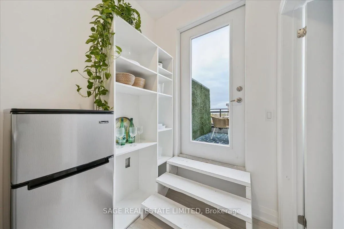 Photo 29 of Unit 203, 56 Coles Avenue, Vaughan, Vaughan Grove — HOMEH