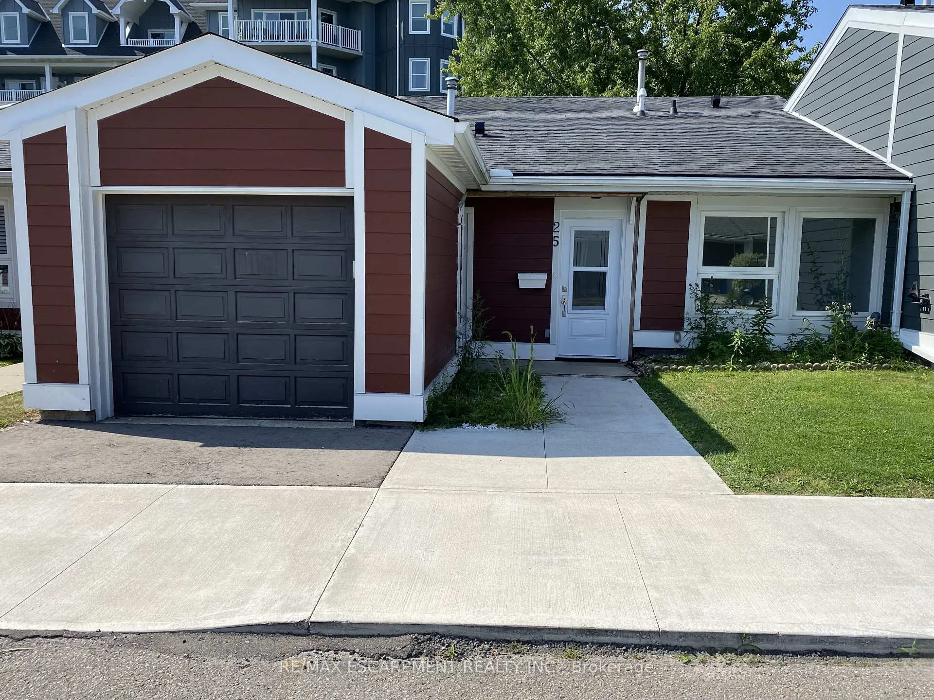 Photo 1 of 25 Jaczenko Terrace, Hamilton, Kennedy — HOMEH