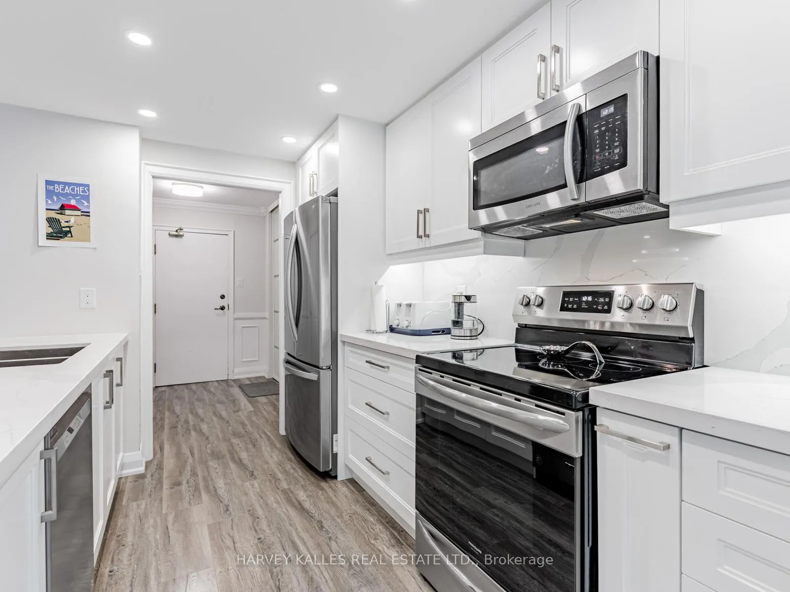 Photo 14 of Unit 211, 7 Townsgate Drive, Vaughan, Crestwood-Springfarm-Yorkhill — HOMEH