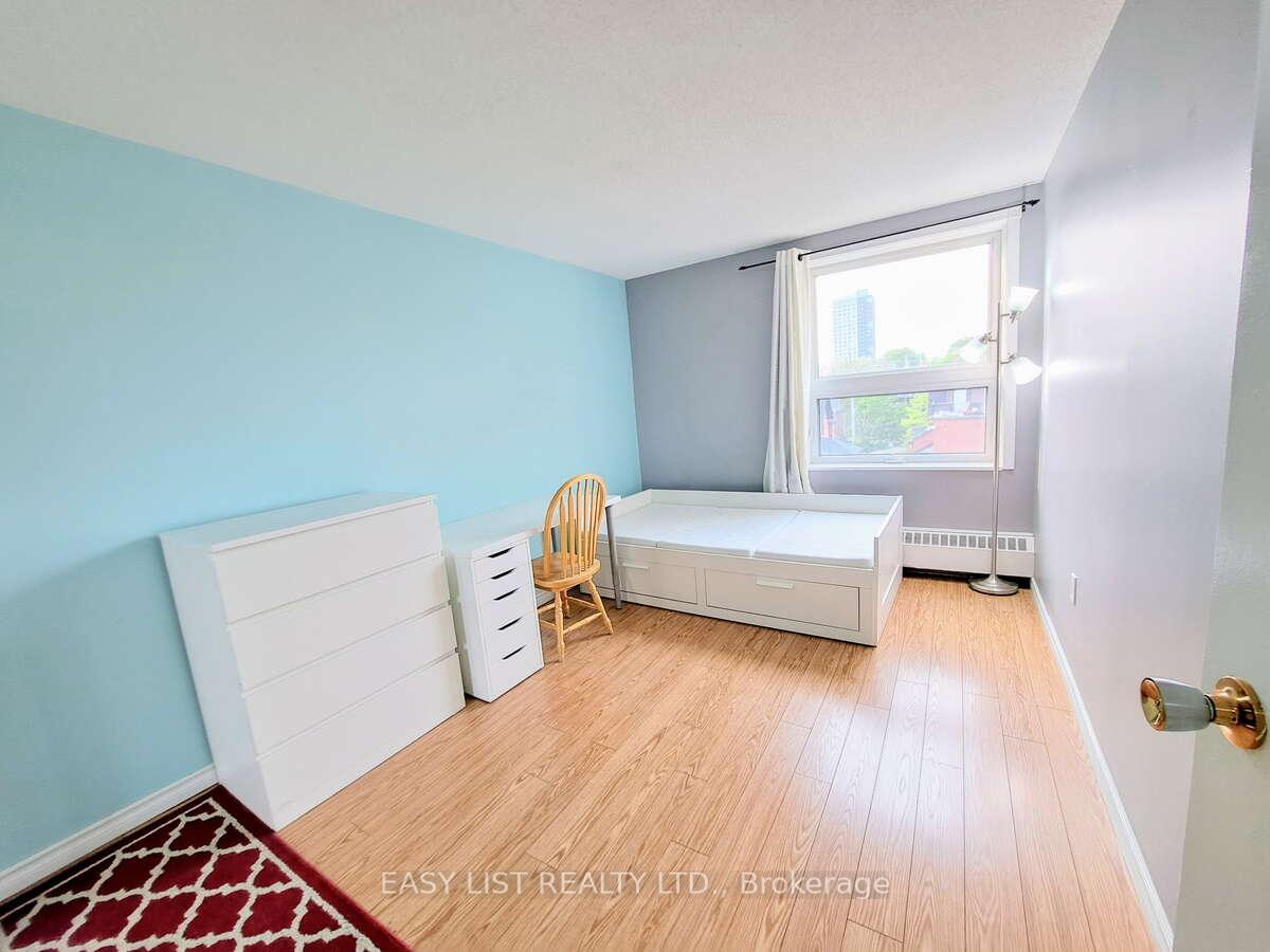 Photo 17 of Unit 401, 373 Laurier Avenue E, Ottawa, Sandy Hill — HOMEH