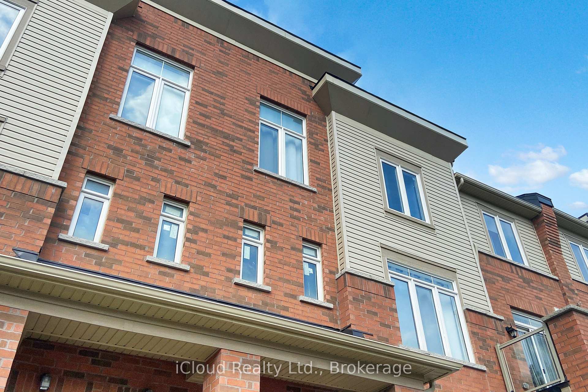 Photo 6 of 2730 William Jackson Drive, Pickering, Duffin Heights — HOMEH