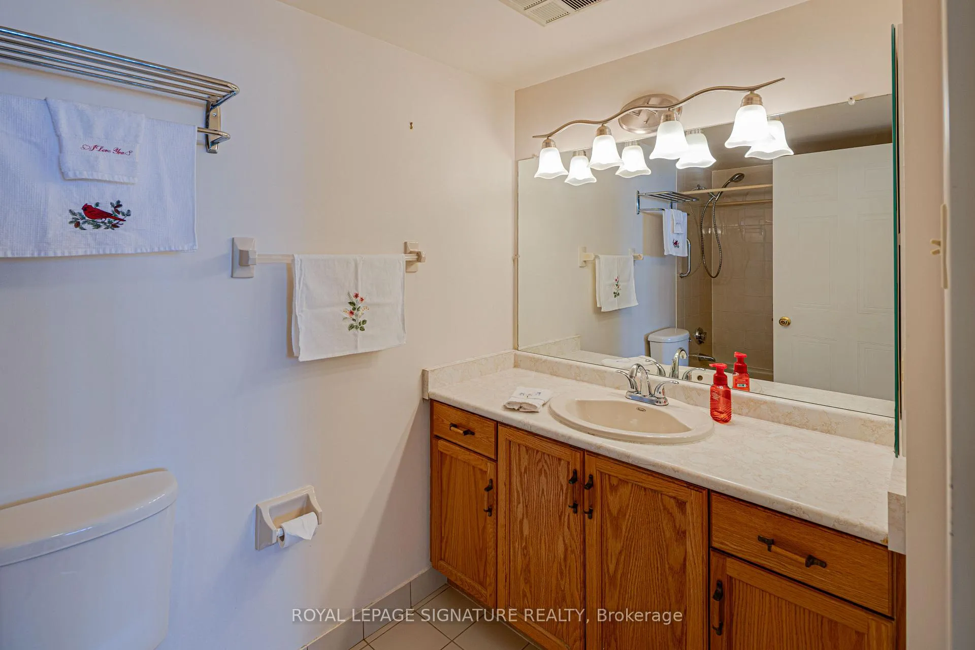 Photo 4 of Unit 1419, 1880 Valley Farm Road, Pickering, Town Centre — HOMEH