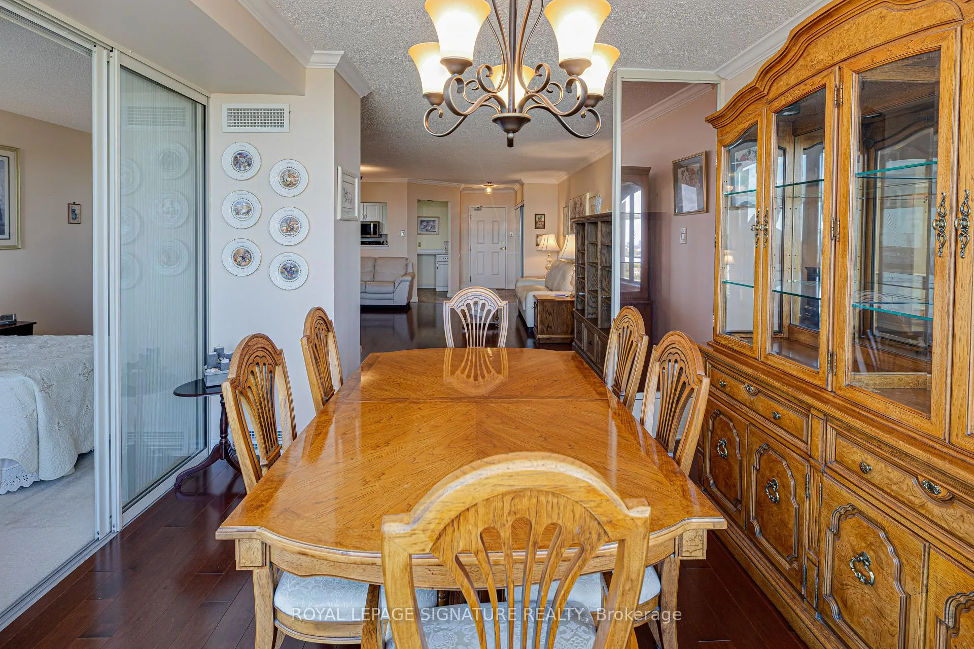 Photo 11 of Unit 1419, 1880 Valley Farm Road, Pickering, Town Centre — HOMEH