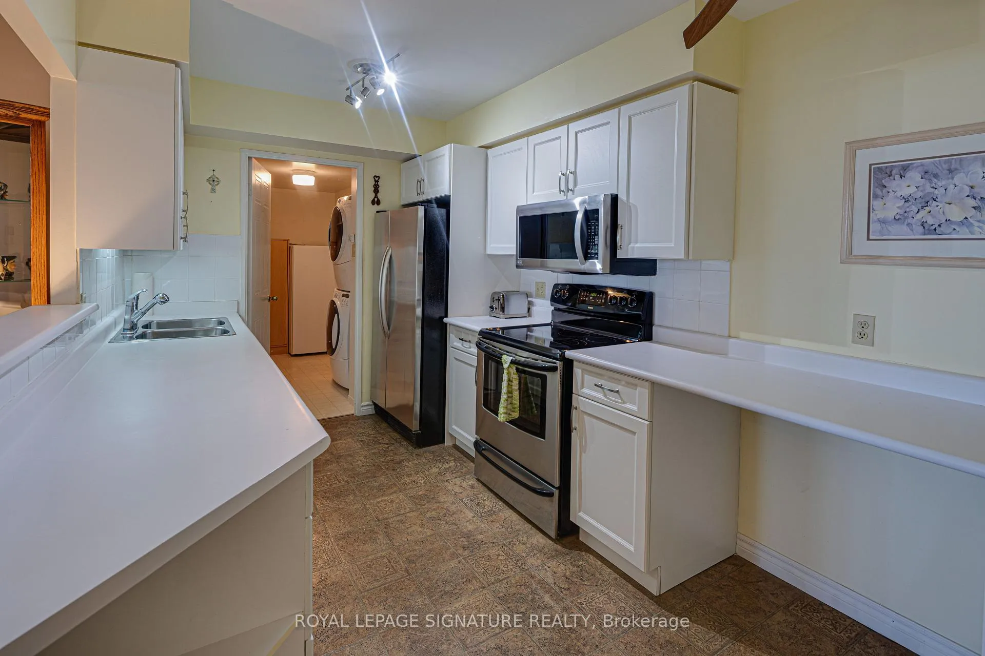Photo 17 of Unit 1419, 1880 Valley Farm Road, Pickering, Town Centre — HOMEH