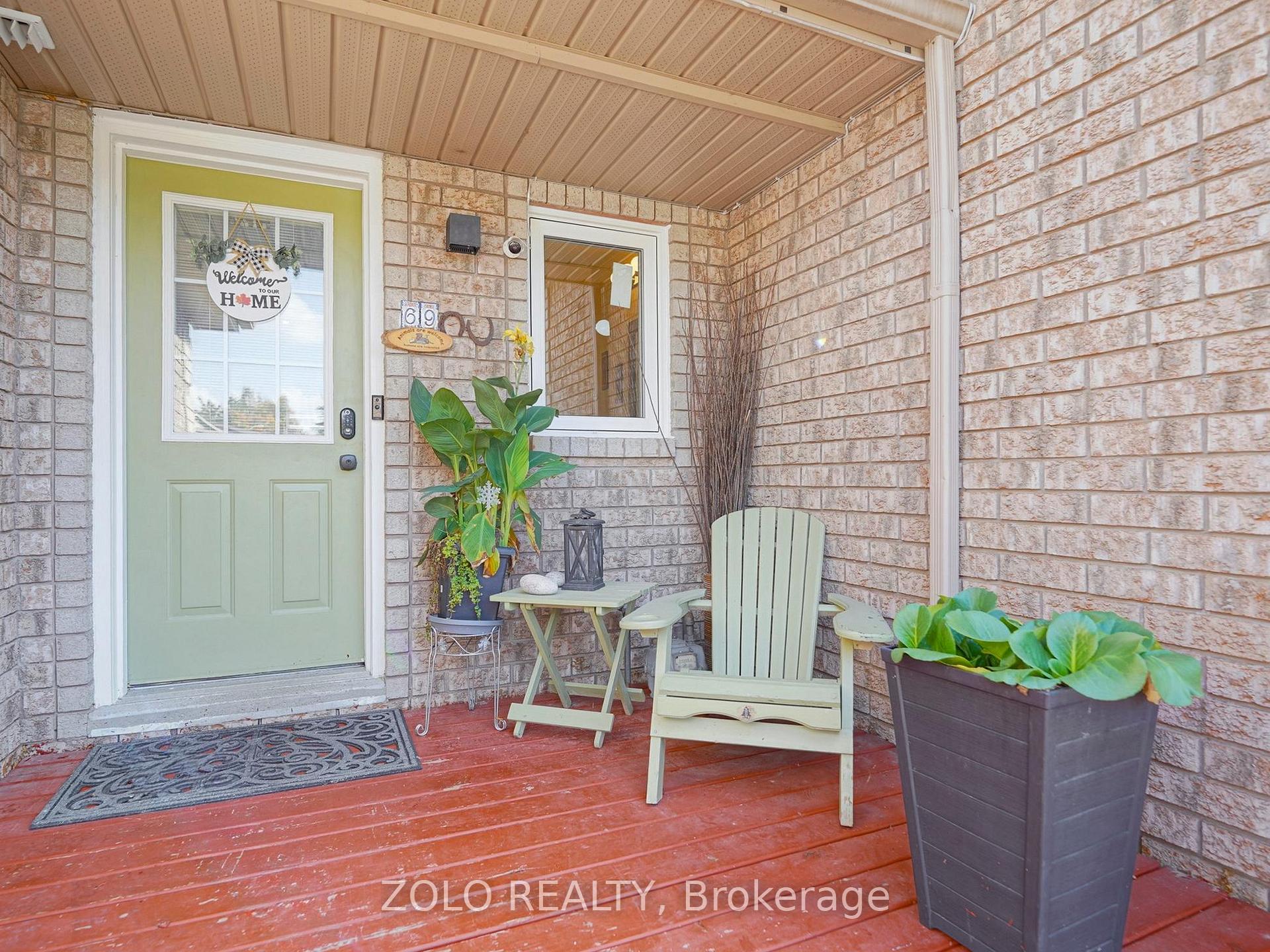 Photo 2 of 69 Lion's Gate Boulevard, Barrie, Little Lake — HOMEH