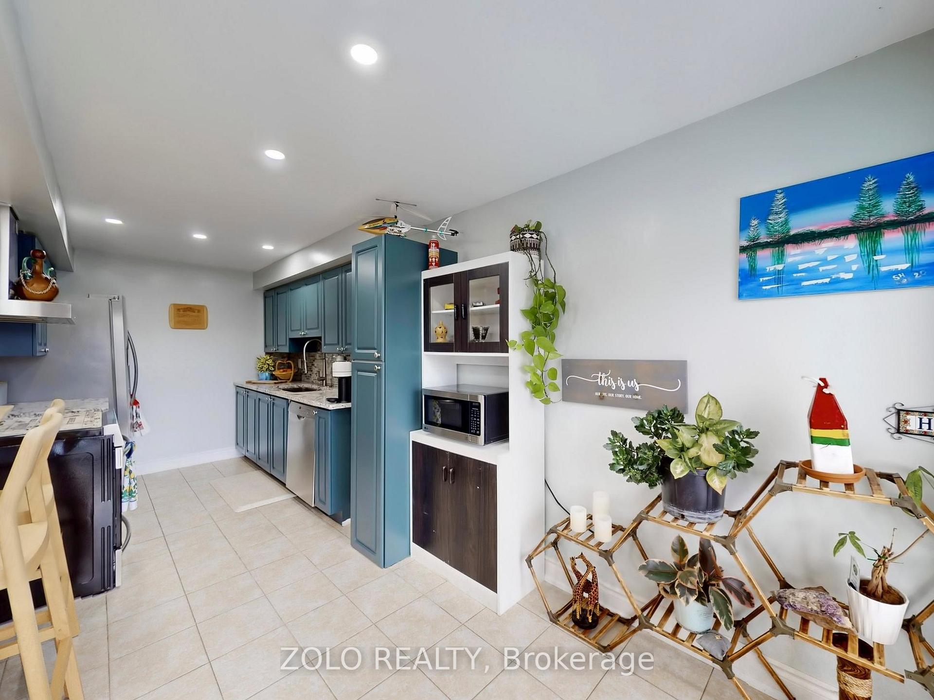 Photo 11 of 69 Lion's Gate Boulevard, Barrie, Little Lake — HOMEH