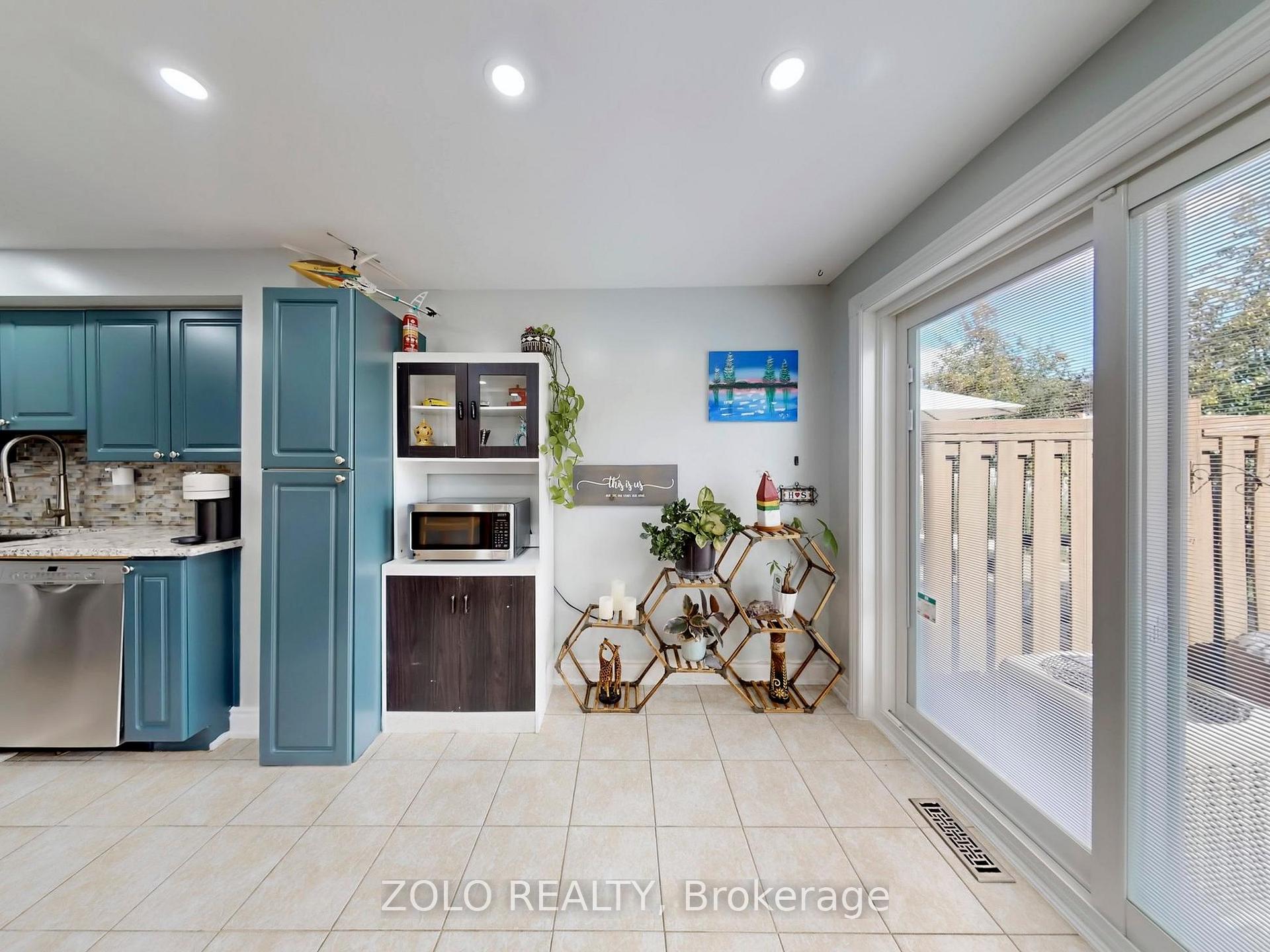 Photo 14 of 69 Lion's Gate Boulevard, Barrie, Little Lake — HOMEH