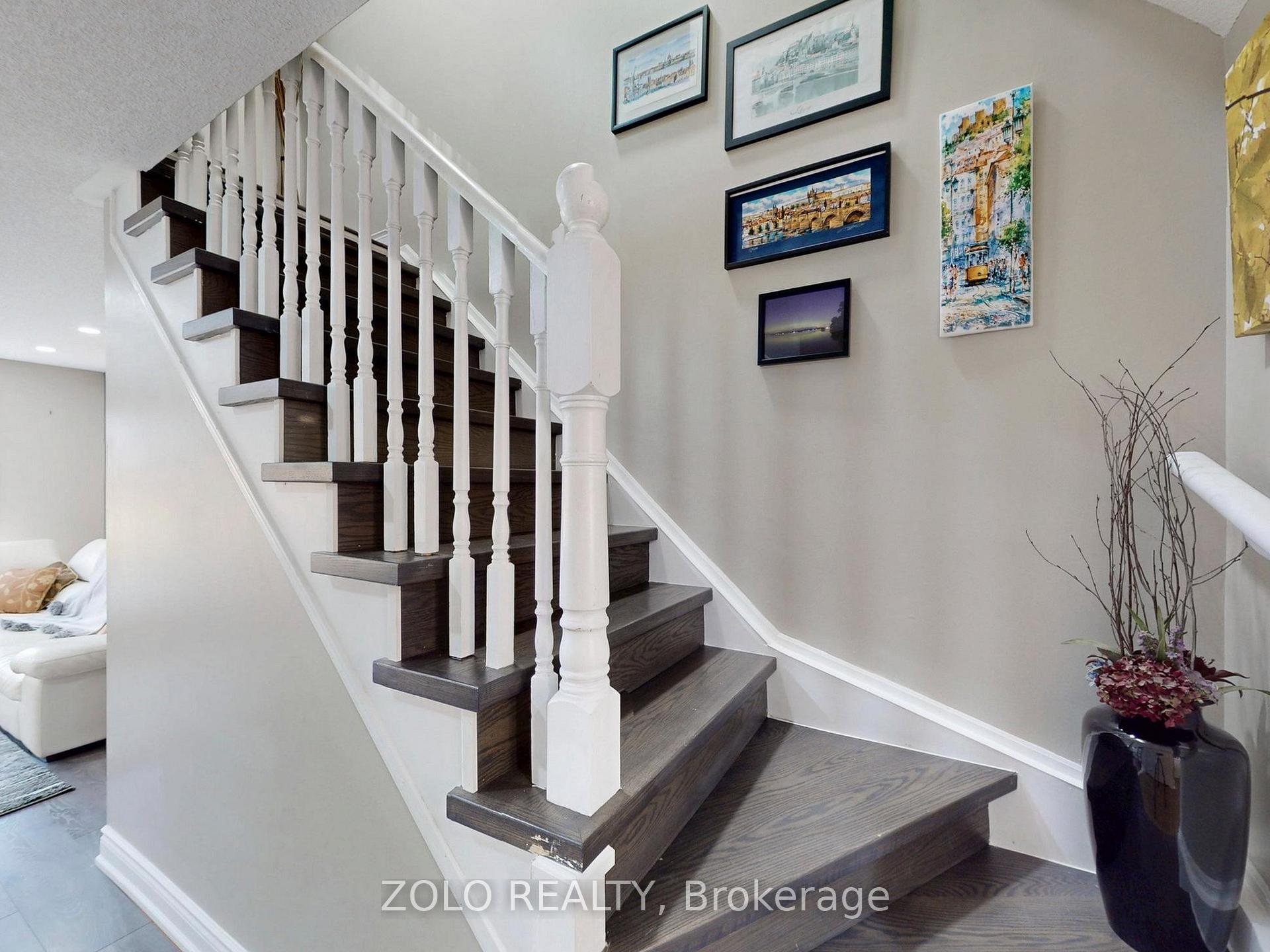 Photo 18 of 69 Lion's Gate Boulevard, Barrie, Little Lake — HOMEH