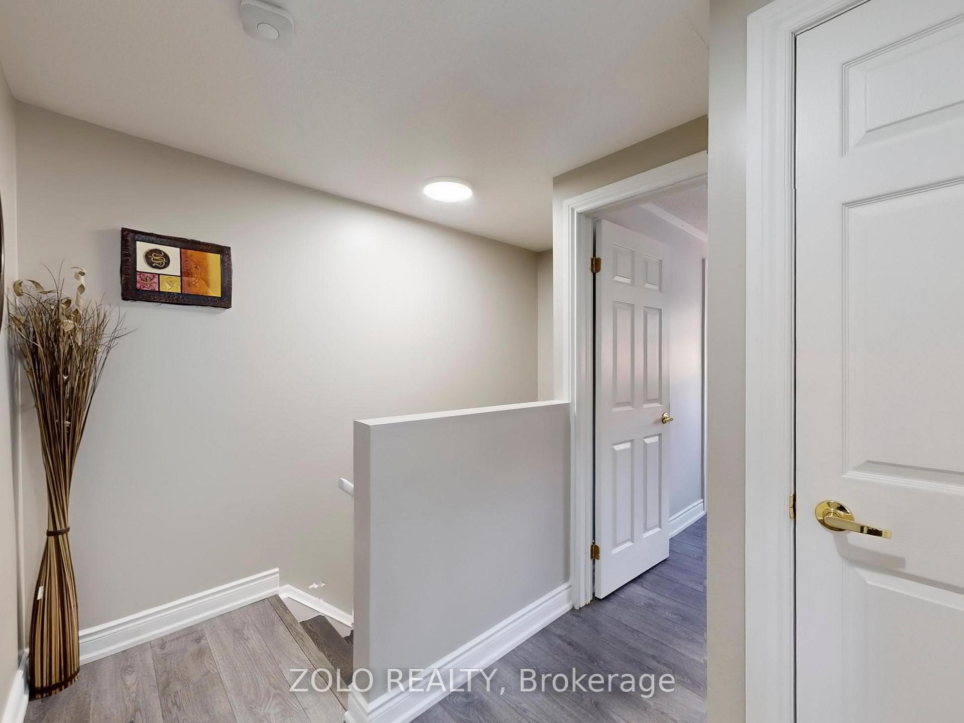 Photo 24 of 69 Lion's Gate Boulevard, Barrie, Little Lake — HOMEH
