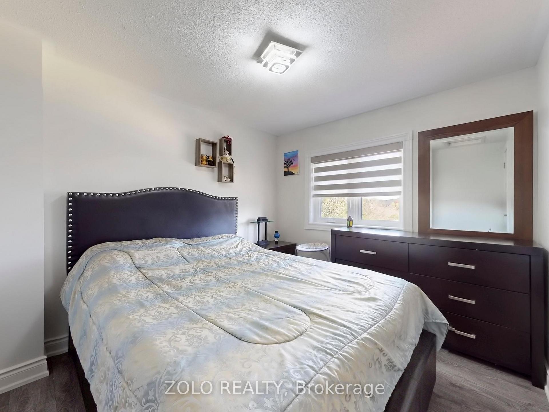 Photo 17 of 69 Lion's Gate Boulevard, Barrie, Little Lake — HOMEH