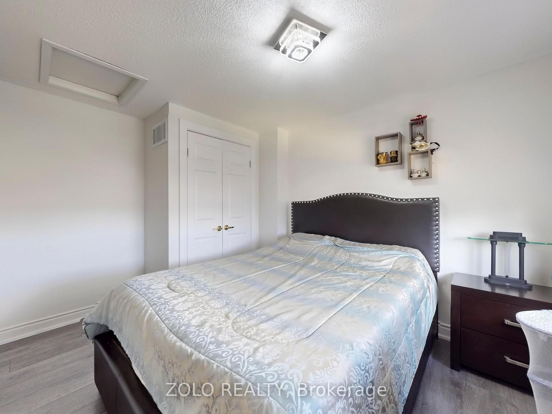 Photo 29 of 69 Lion's Gate Boulevard, Barrie, Little Lake — HOMEH