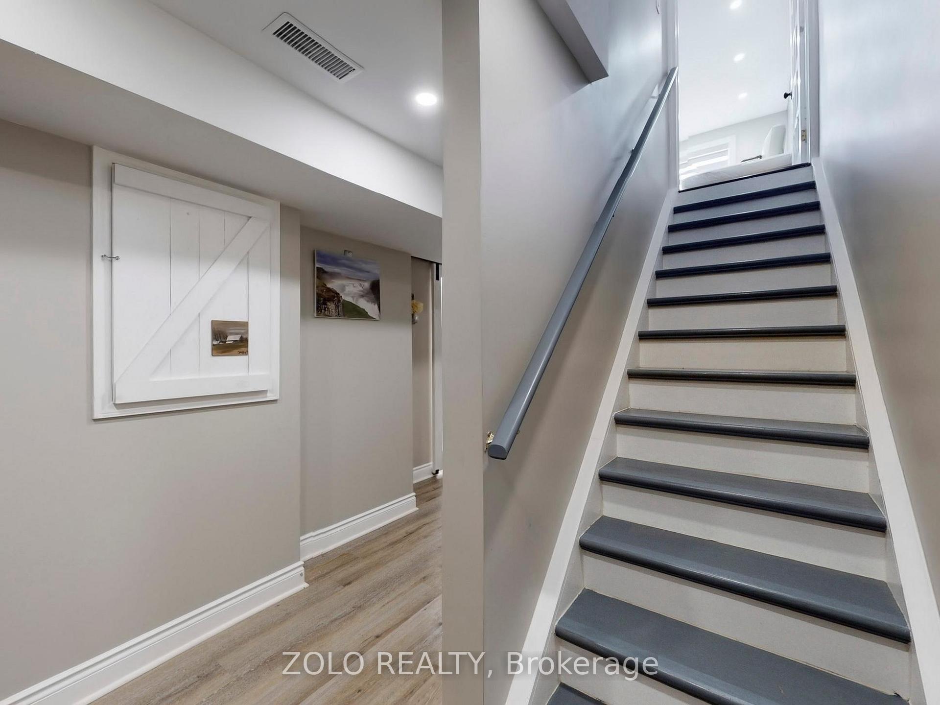 Photo 26 of 69 Lion's Gate Boulevard, Barrie, Little Lake — HOMEH
