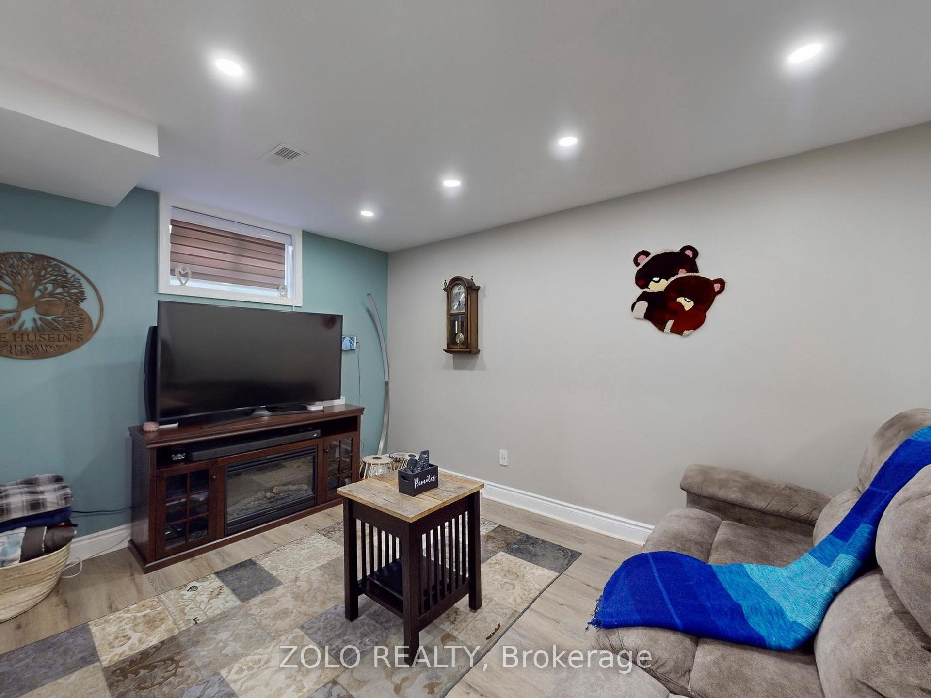 Photo 30 of 69 Lion's Gate Boulevard, Barrie, Little Lake — HOMEH