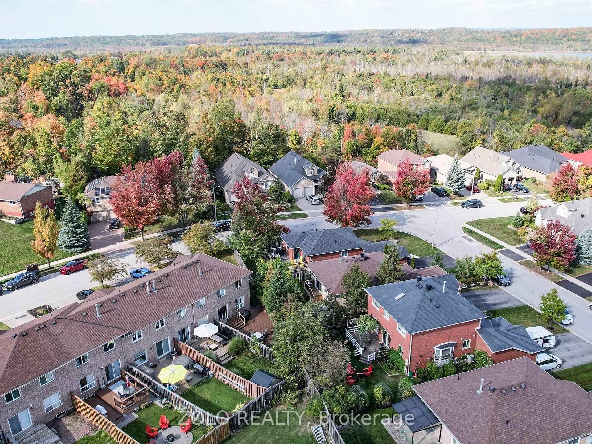 Photo 45 of 69 Lion's Gate Boulevard, Barrie, Little Lake — HOMEH