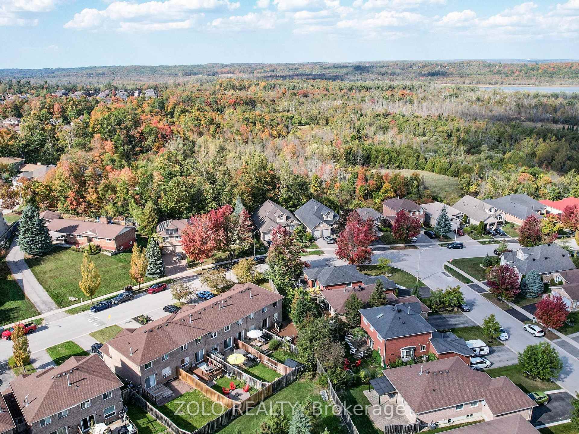Photo 42 of 69 Lion's Gate Boulevard, Barrie, Little Lake — HOMEH