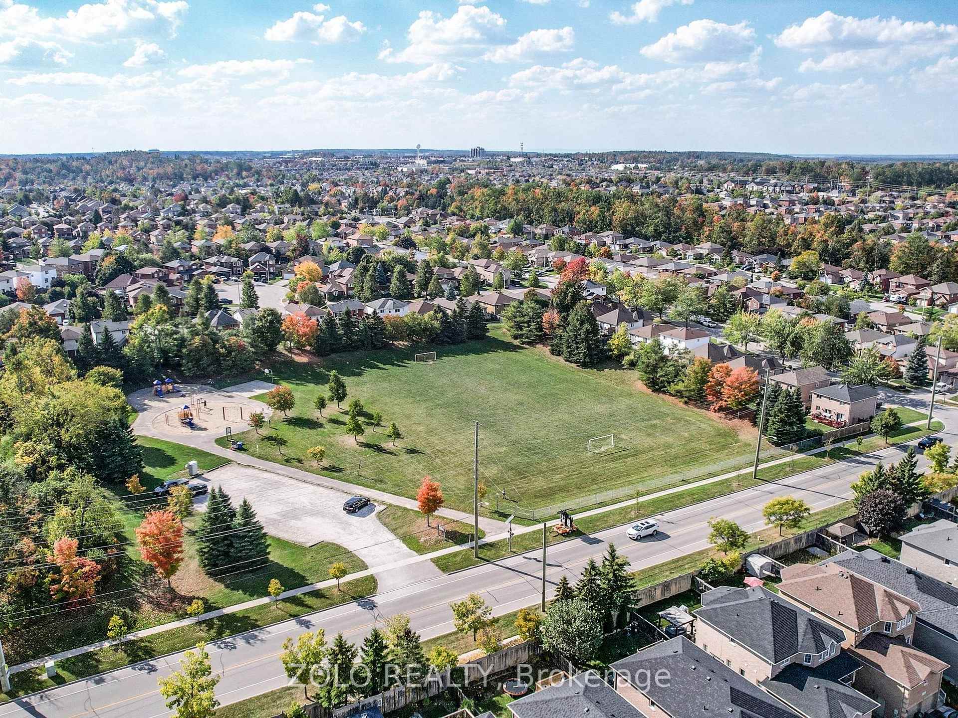 Photo 46 of 69 Lion's Gate Boulevard, Barrie, Little Lake — HOMEH
