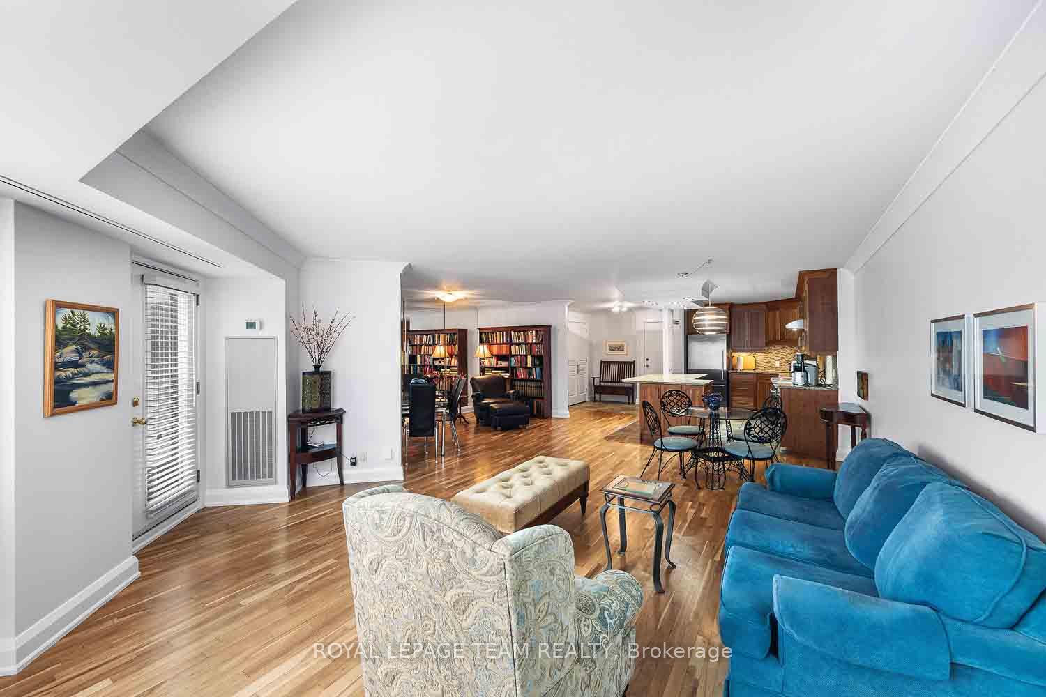 Photo 14 of Unit 207, 151 Bay Street, Ottawa, Ottawa Centre — HOMEH