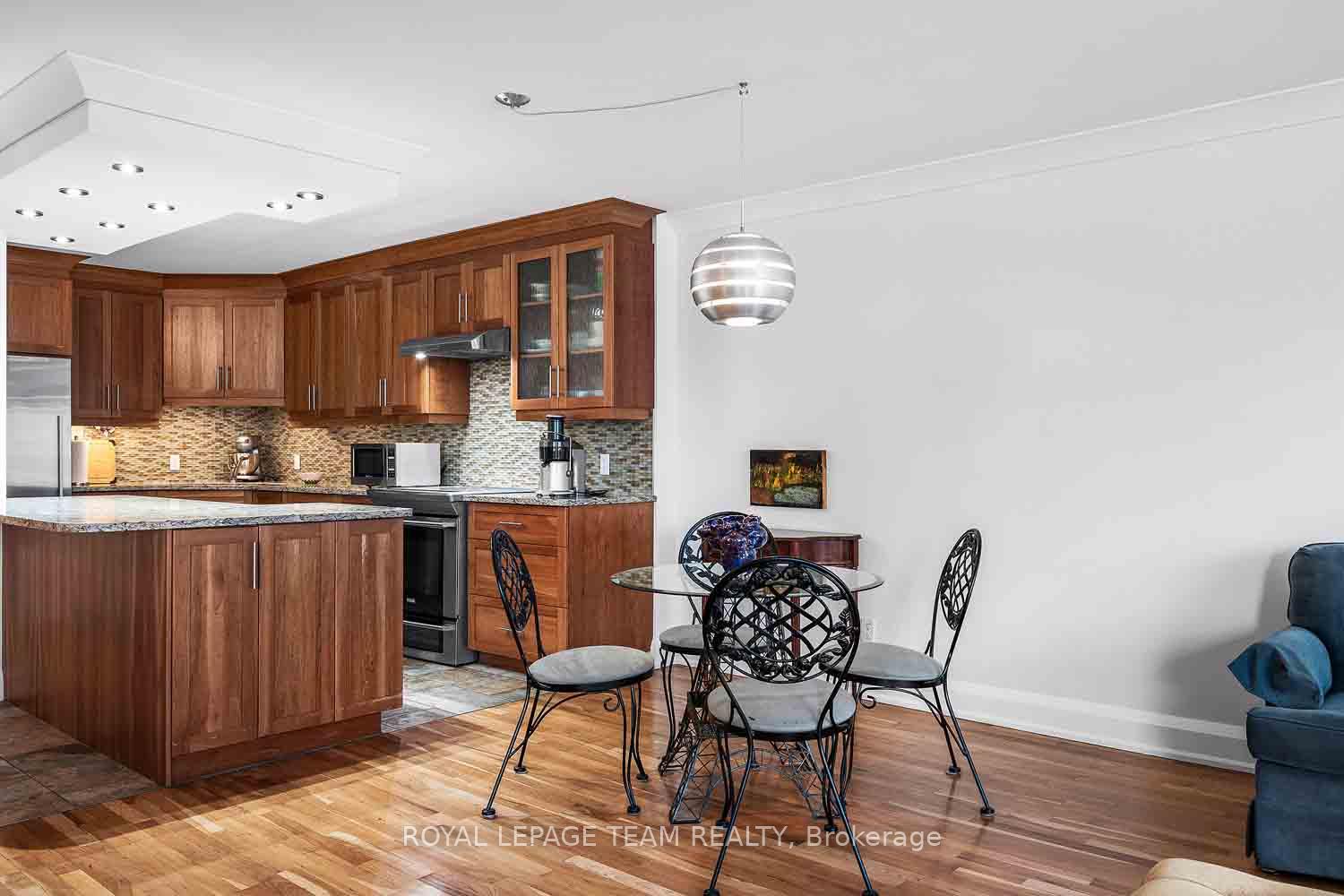 Photo 16 of Unit 207, 151 Bay Street, Ottawa, Ottawa Centre — HOMEH
