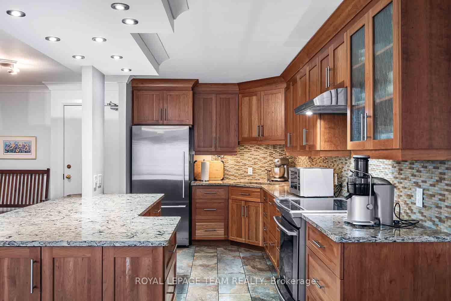 Photo 20 of Unit 207, 151 Bay Street, Ottawa, Ottawa Centre — HOMEH