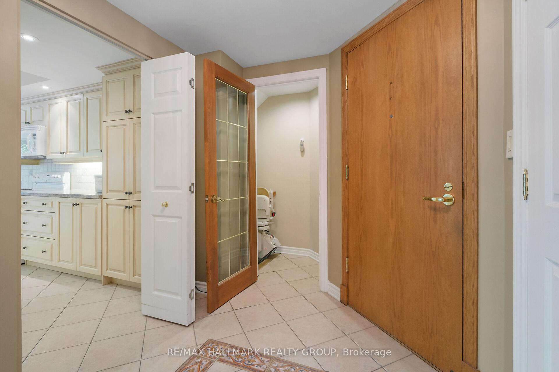 Photo 5 of Unit 1A, 131 Robson Court, Ottawa, Kanata - Kanata Lakes/Heritage Hills — HOMEH