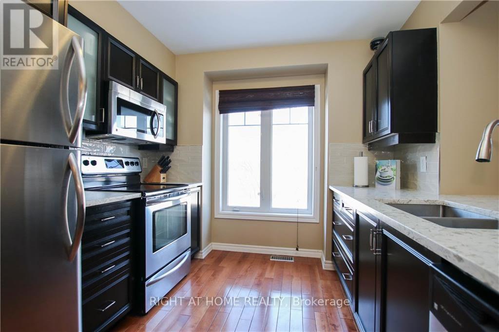 Photo 6 of 2116 Madrid Avenue, Ottawa, Barrhaven - Heritage Park — HOMEH