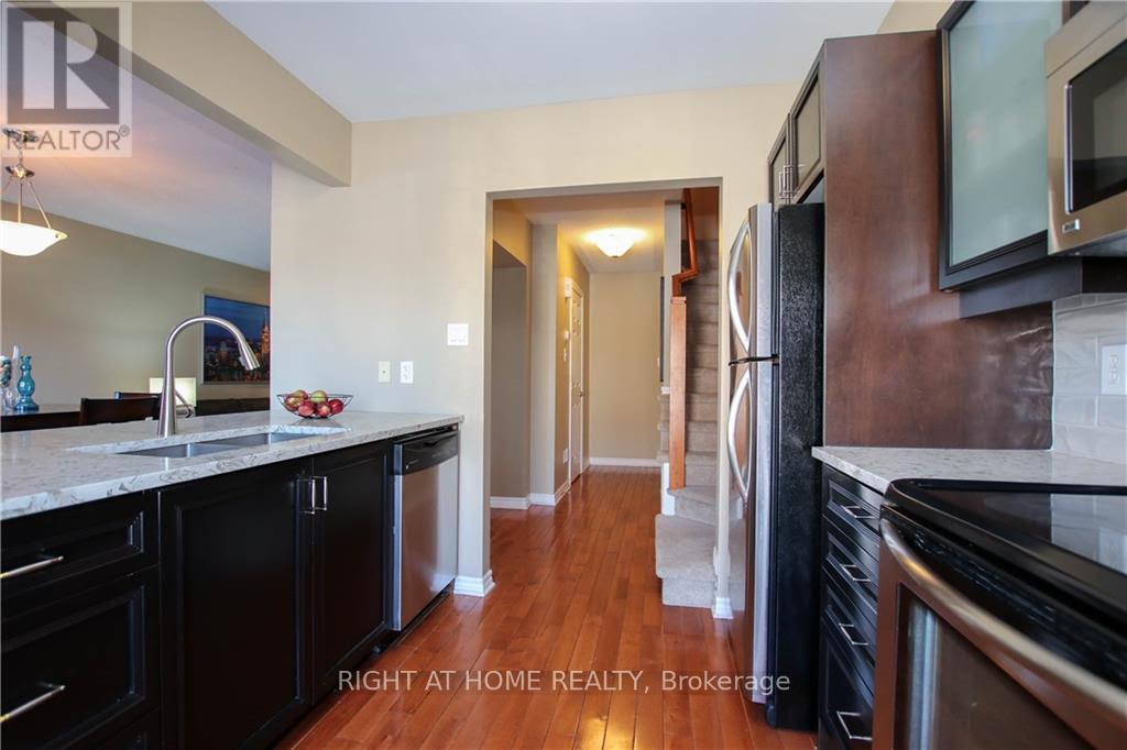 Photo 5 of 2116 Madrid Avenue, Ottawa, Barrhaven - Heritage Park — HOMEH