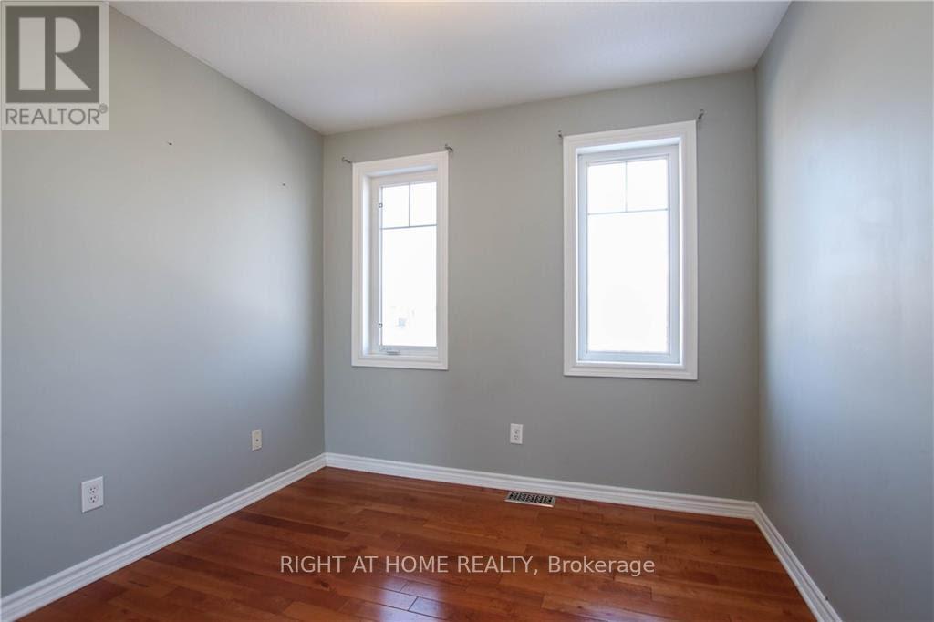 Photo 11 of 2116 Madrid Avenue, Ottawa, Barrhaven - Heritage Park — HOMEH
