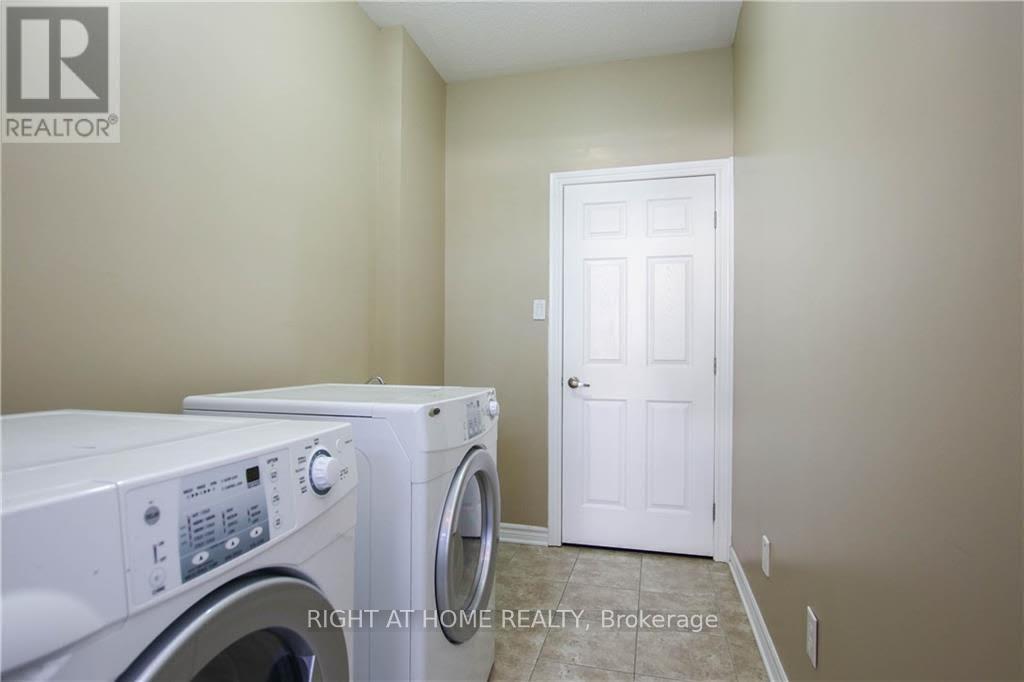 Photo 12 of 2116 Madrid Avenue, Ottawa, Barrhaven - Heritage Park — HOMEH