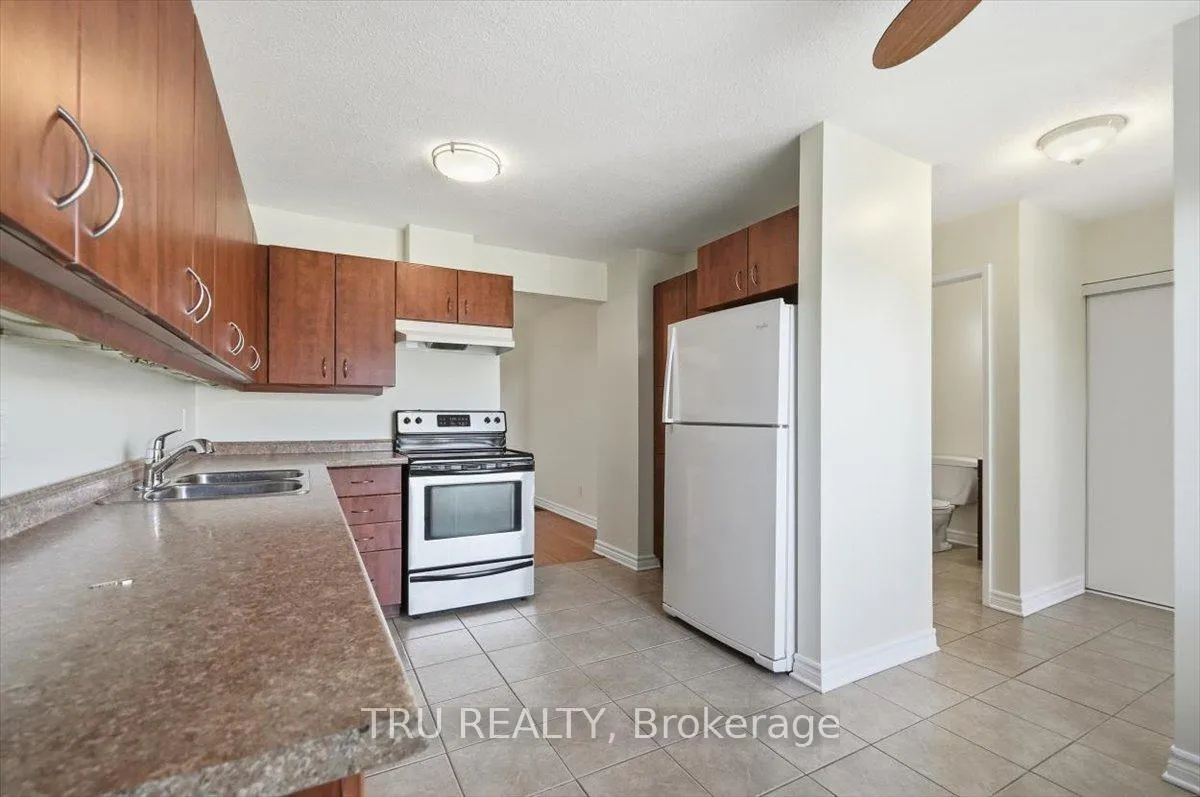 Photo 6 of Unit 302, 2290 Cotters Crescent, Ottawa, Windsor Park Village — HOMEH