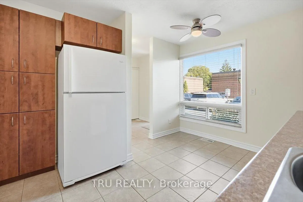 Photo 8 of Unit 302, 2290 Cotters Crescent, Ottawa, Windsor Park Village — HOMEH