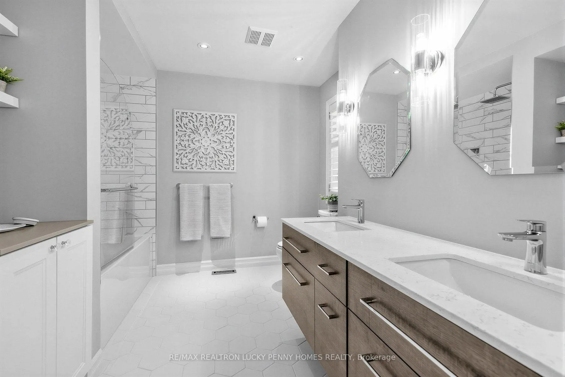 Photo 32 of 29 Cornell Common Road, Markham, Cornell — HOMEH