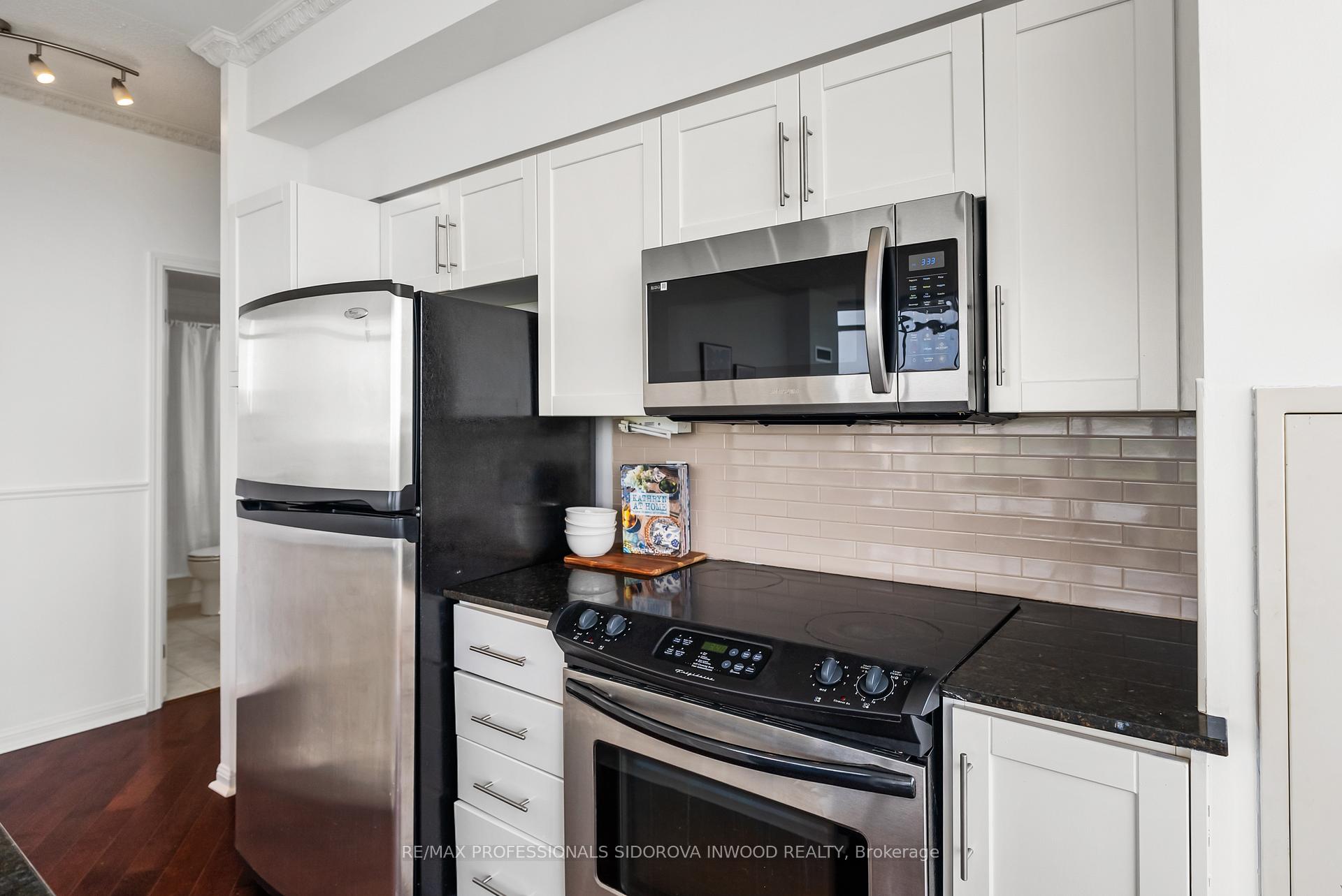 Photo 37 of Unit 2005, 15 Windermere Avenue, Toronto, High Park-Swansea — HOMEH