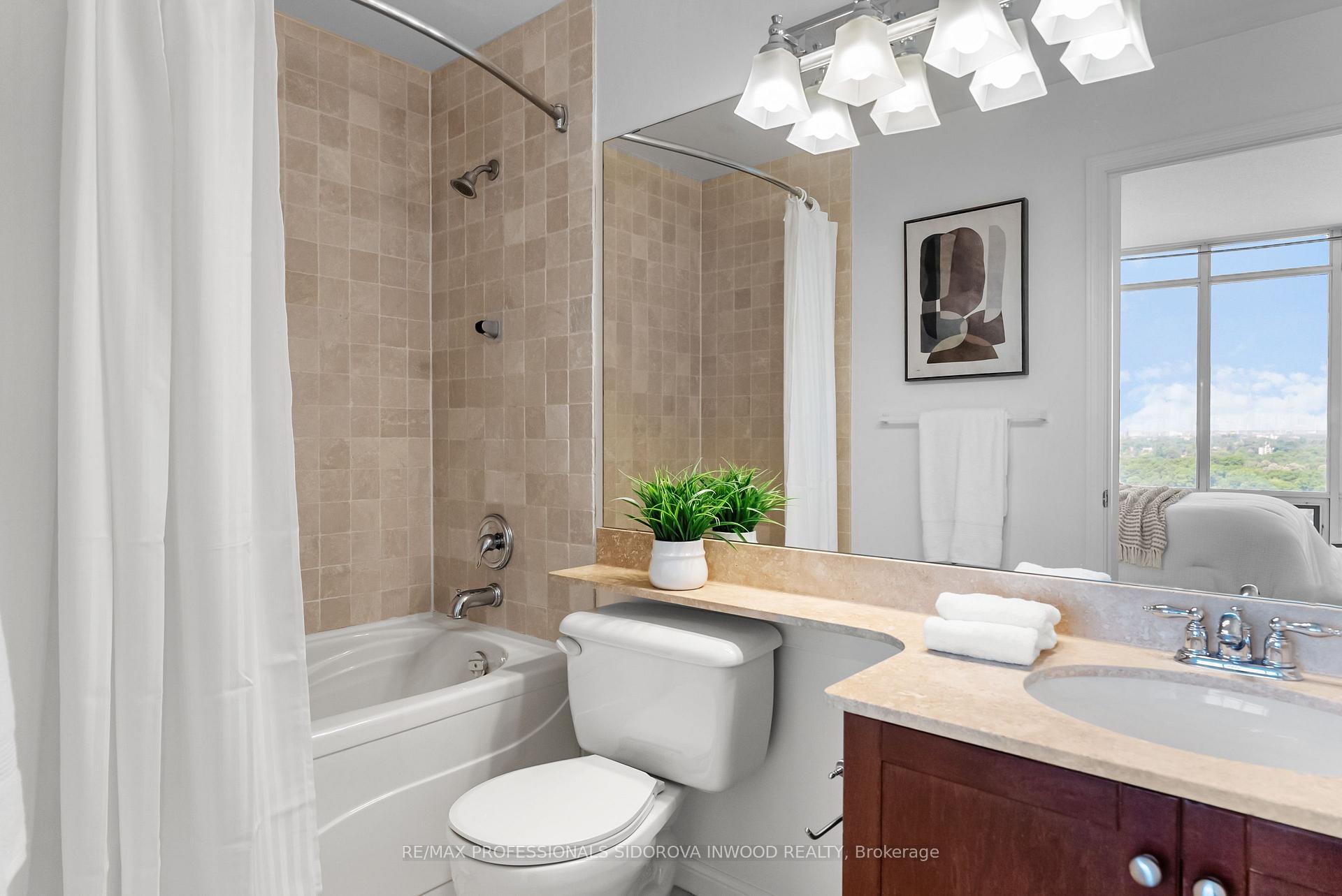 Photo 19 of Unit 2005, 15 Windermere Avenue, Toronto, High Park-Swansea — HOMEH
