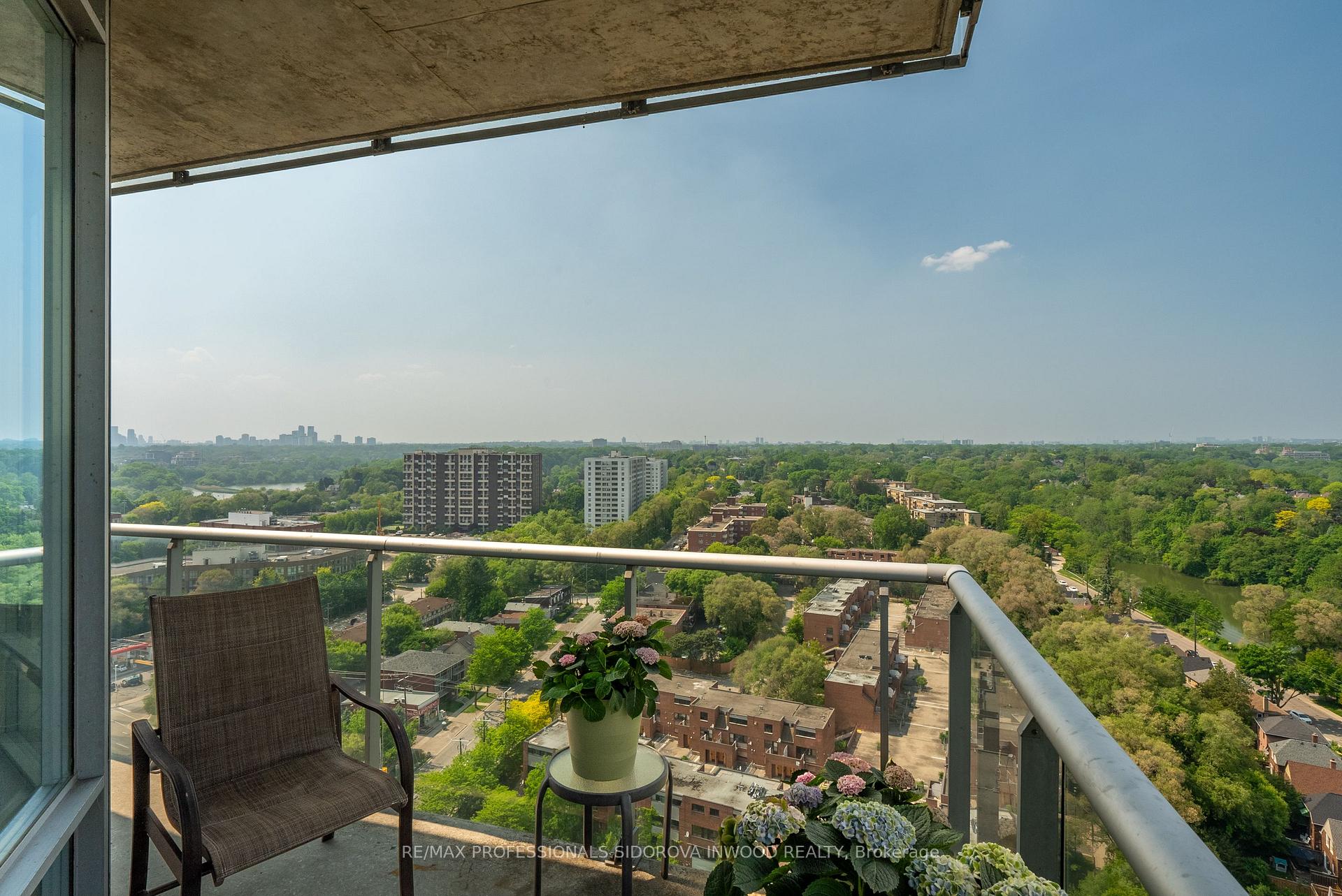 Photo 18 of Unit 2005, 15 Windermere Avenue, Toronto, High Park-Swansea — HOMEH