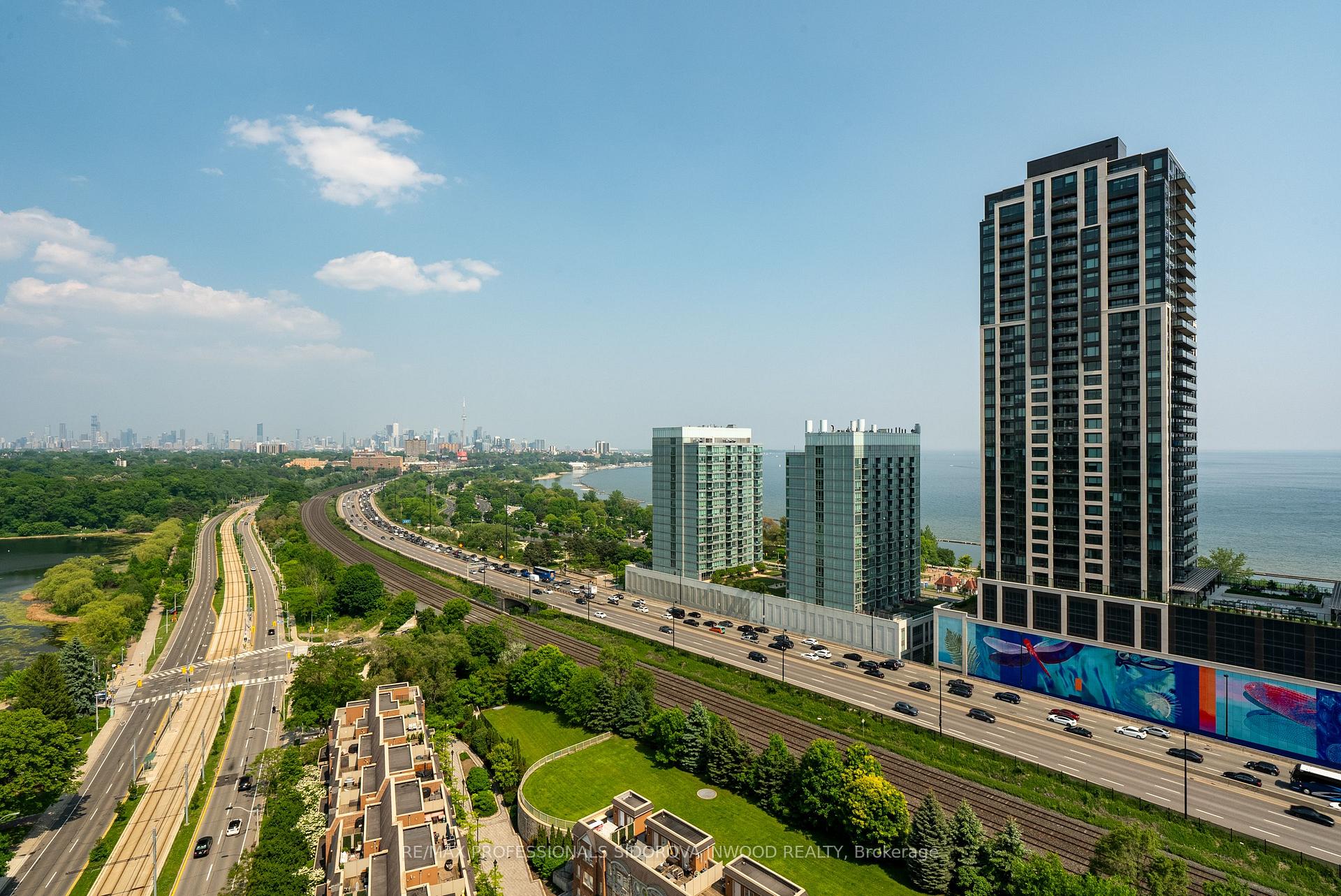 Photo 27 of Unit 2005, 15 Windermere Avenue, Toronto, High Park-Swansea — HOMEH
