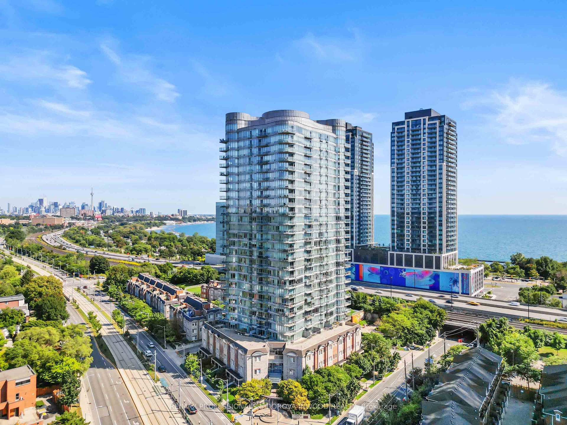Photo 26 of Unit 2005, 15 Windermere Avenue, Toronto, High Park-Swansea — HOMEH
