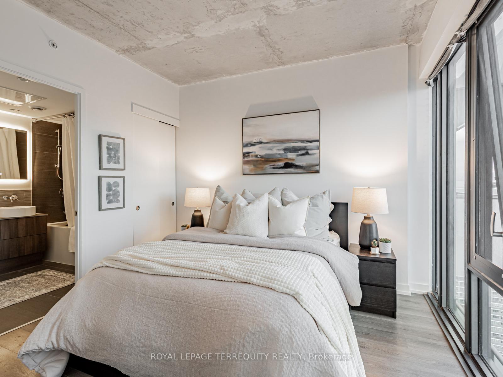 Photo 12 of Unit 4209, 161 Roehampton Avenue, Toronto, Mount Pleasant West — HOMEH