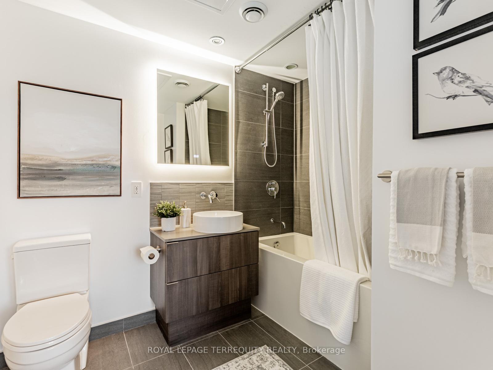 Photo 13 of Unit 4209, 161 Roehampton Avenue, Toronto, Mount Pleasant West — HOMEH