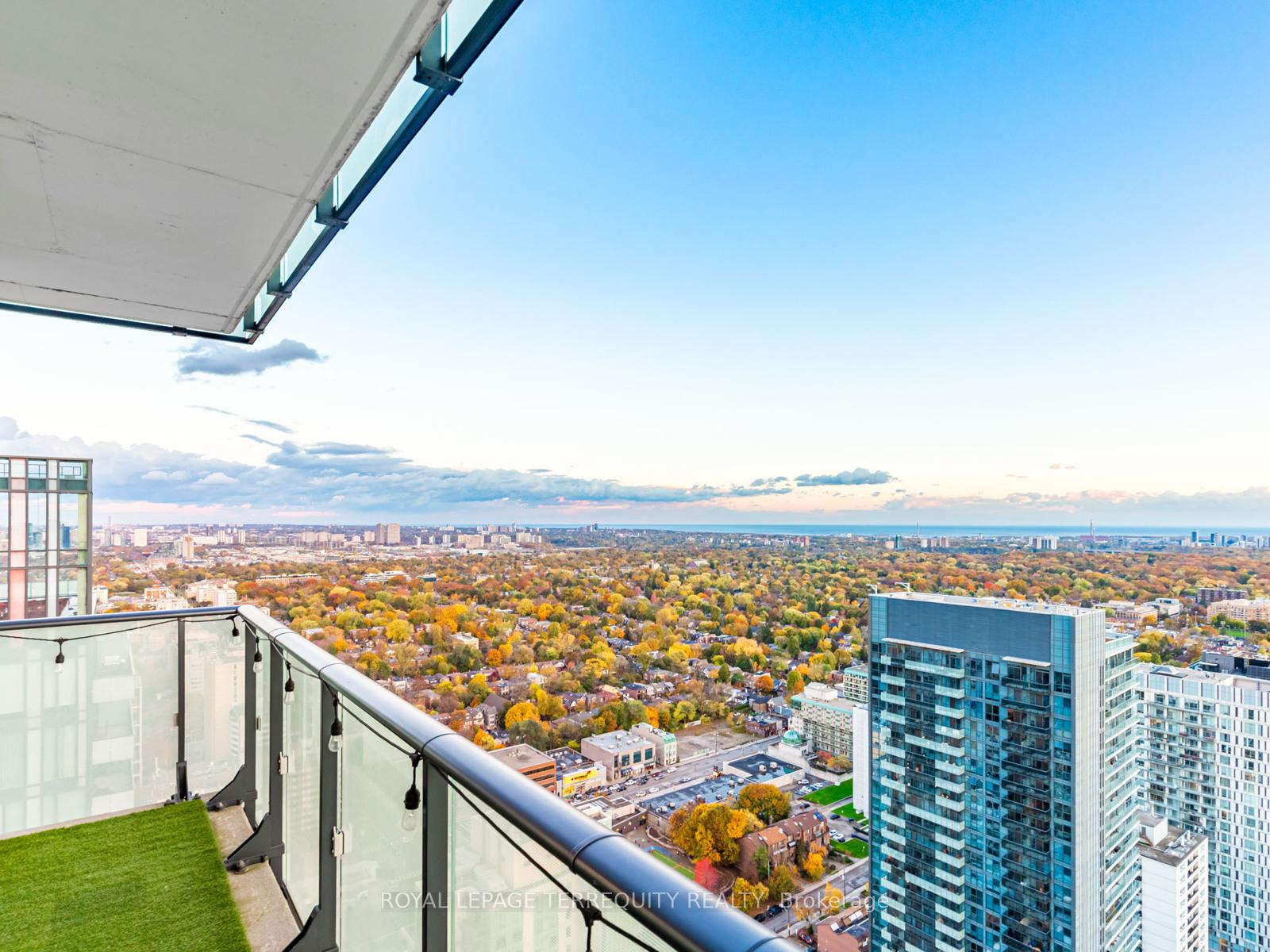 Photo 16 of Unit 4209, 161 Roehampton Avenue, Toronto, Mount Pleasant West — HOMEH
