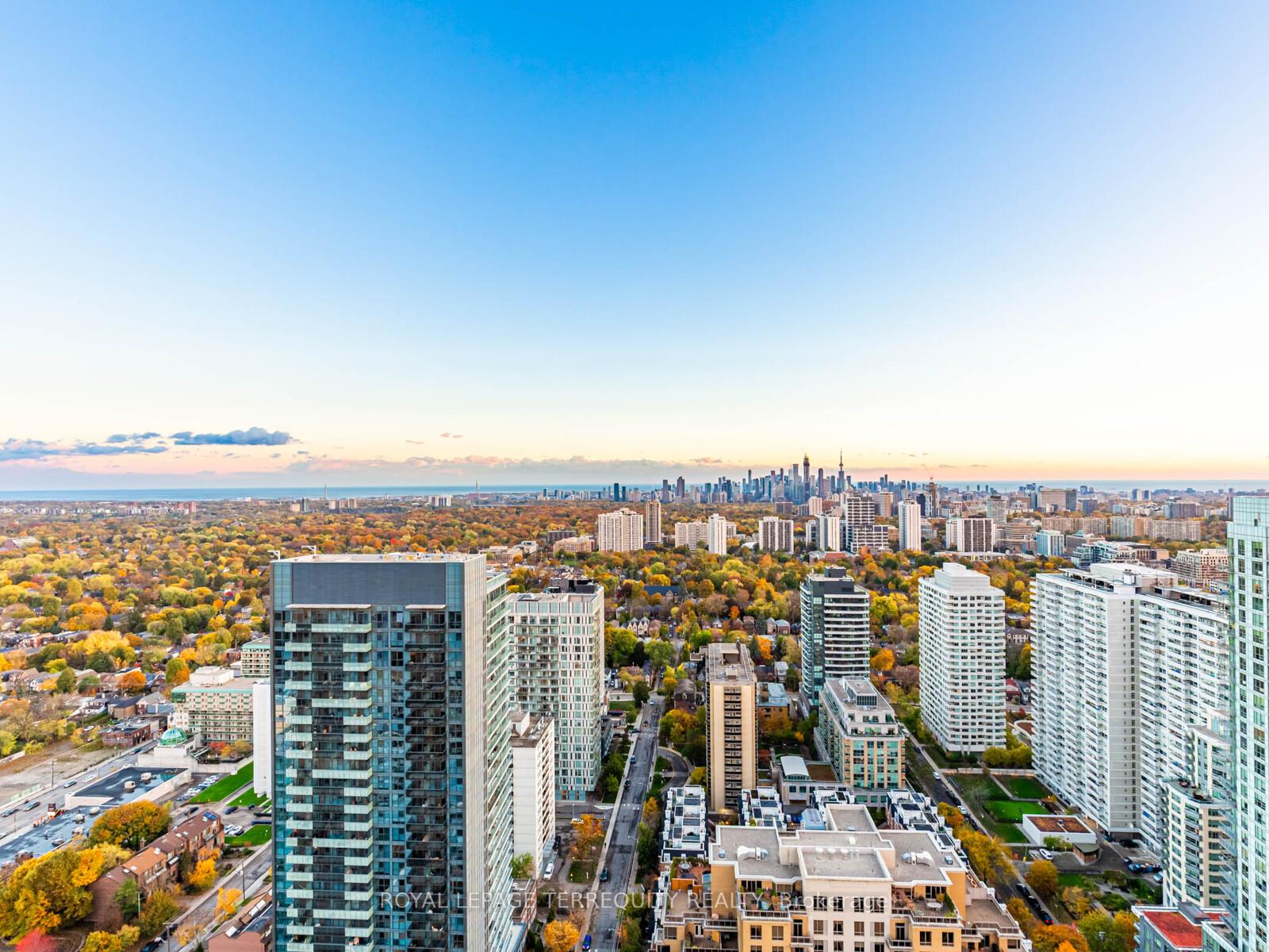 Photo 17 of Unit 4209, 161 Roehampton Avenue, Toronto, Mount Pleasant West — HOMEH