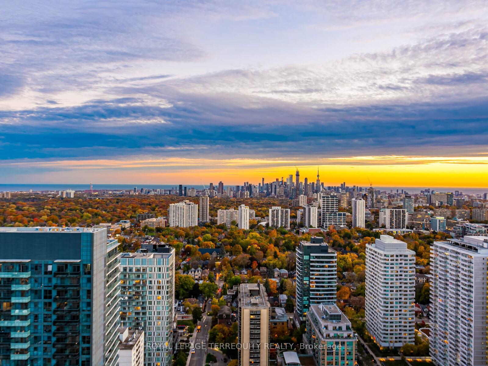 Photo 31 of Unit 4209, 161 Roehampton Avenue, Toronto, Mount Pleasant West — HOMEH