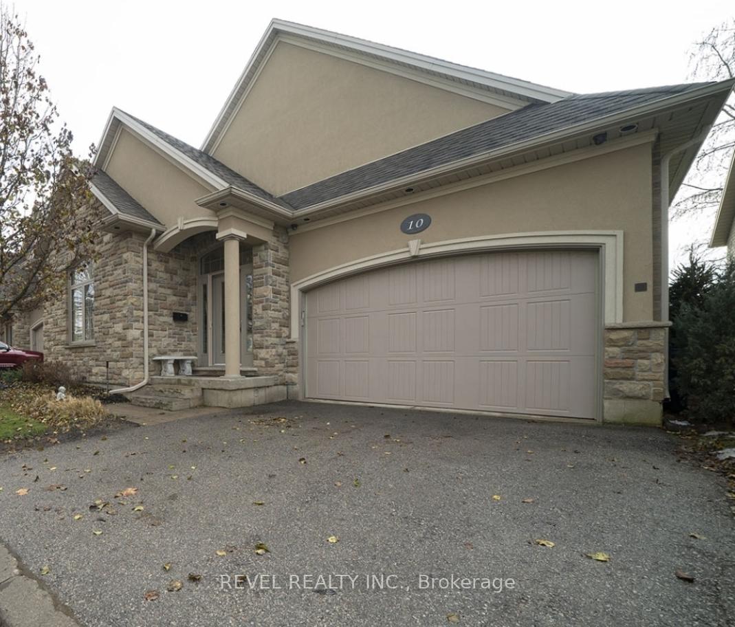 Front of Unit 10, 68 Fairview Drive