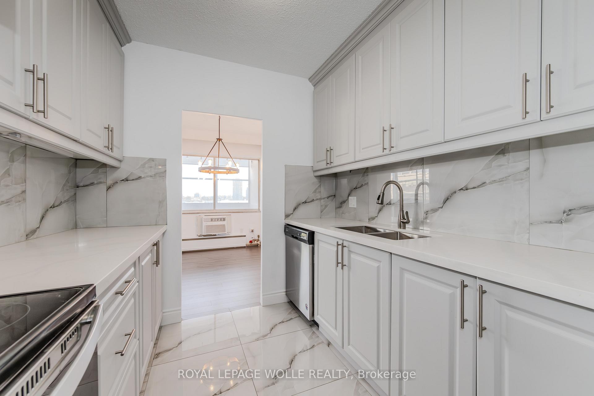 Photo 5 of Unit 708, 45 Westmount Road N, Waterloo, Victoria Hills — HOMEH