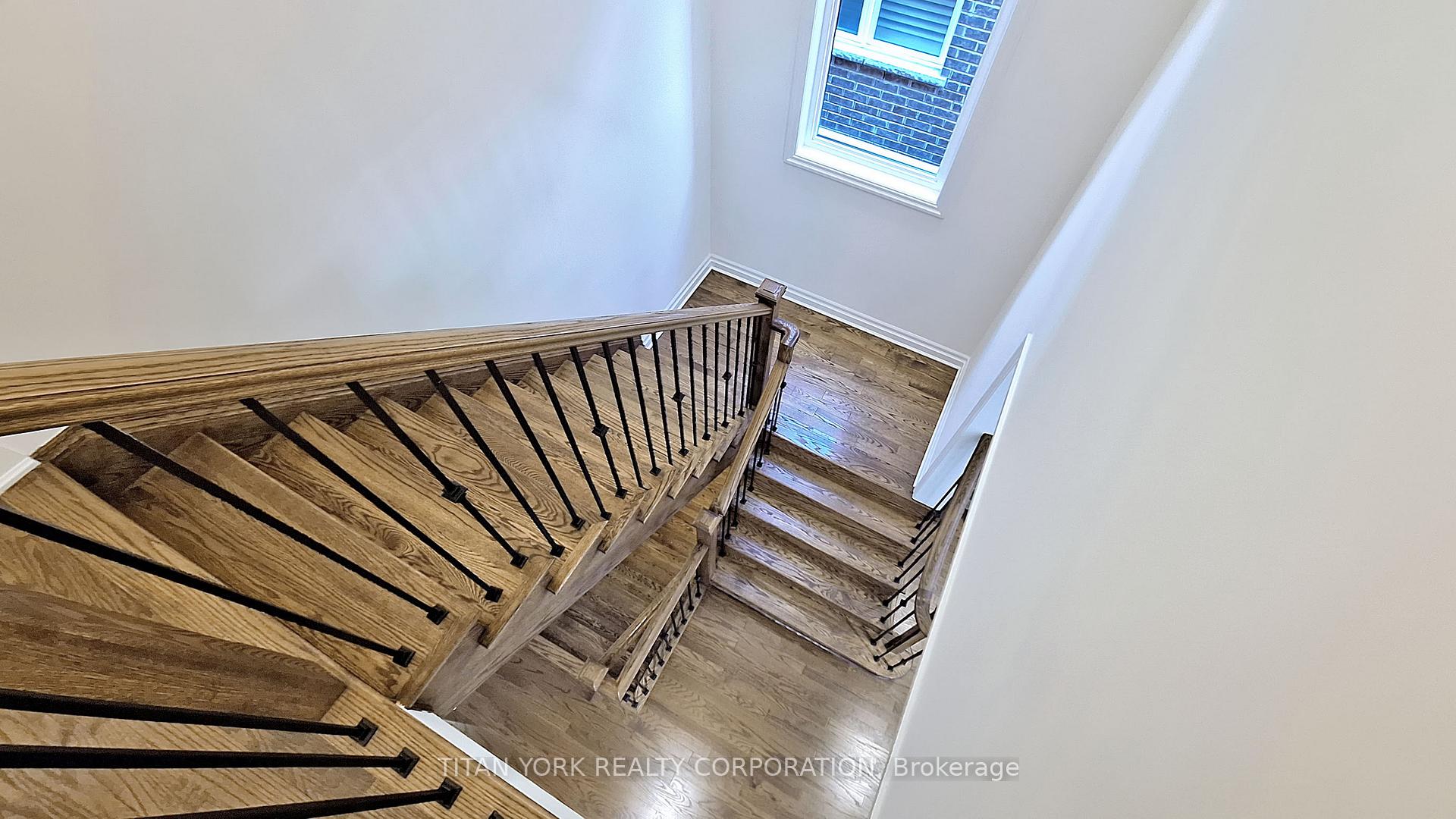 Photo 20 of 99 Baber Crescent, Aurora, Rural Aurora — HOMEH