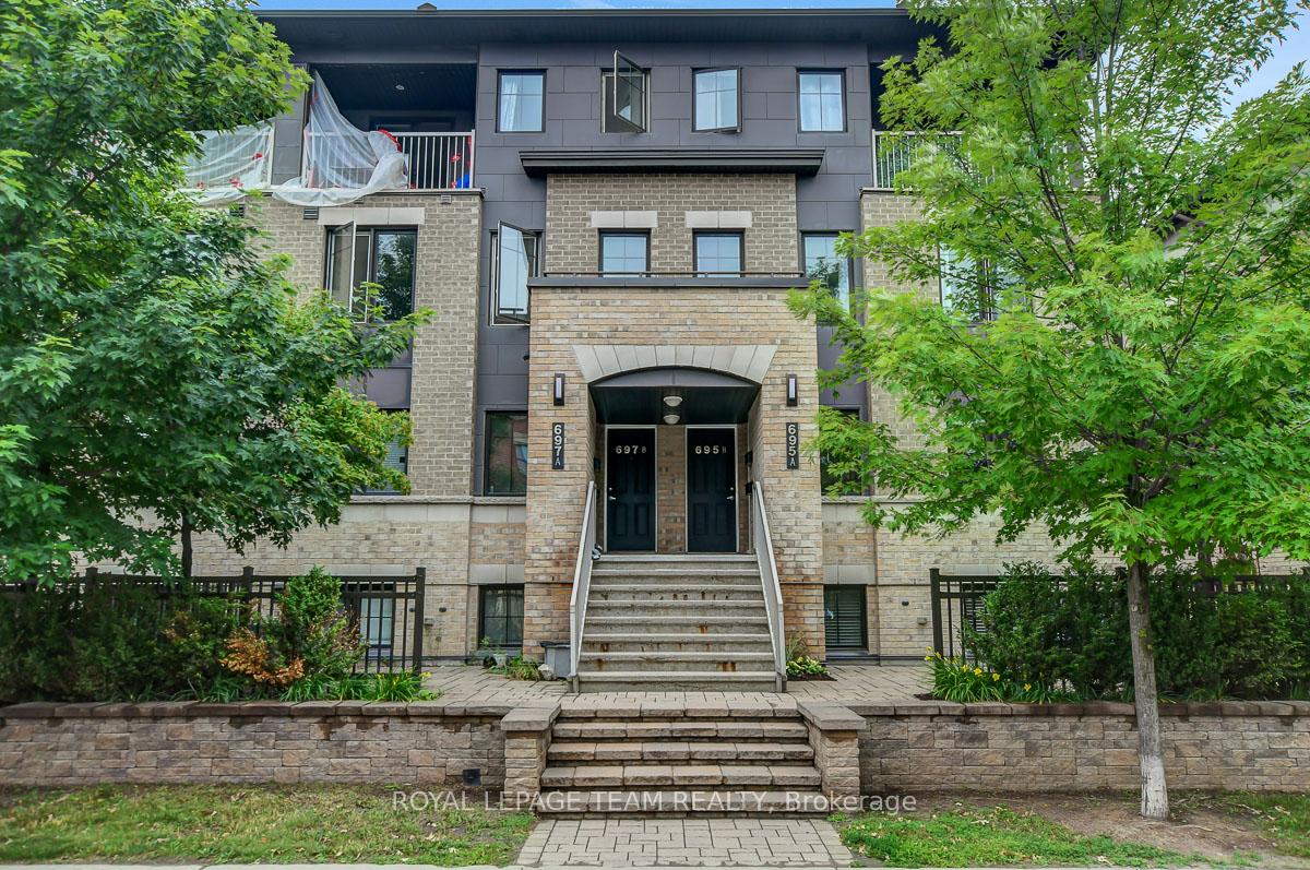 Front of 695A Sue Holloway Drive